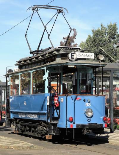 Historische Straßenbahn "Blauer Enzian"