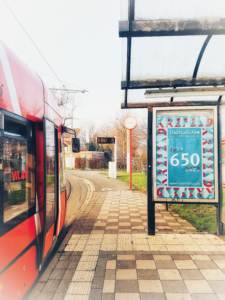 Aussenwerbung 650 Jahre Krefeld Haltestelle Grundend