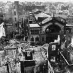 Luftaufnahme der alten Markthalle - nach Zerstörung durch Bombenangriffe