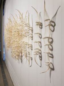 Ausstellung Fiber Art: Fäden aus Bananenfasern